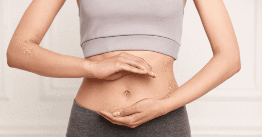 Mains sur le ventre, microbiote intestinal et digestion